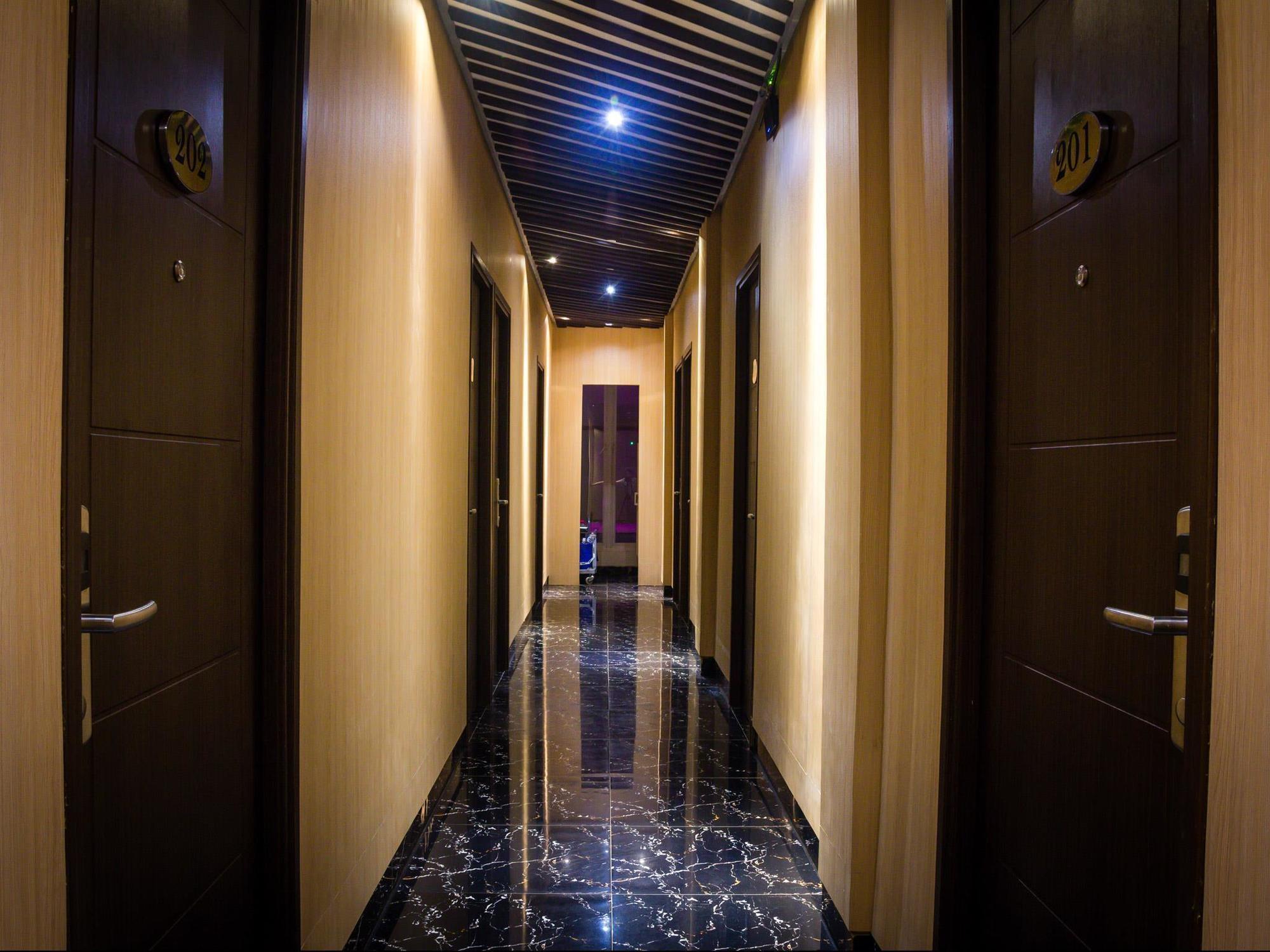 Madu Inn Jakarta Exterior photo